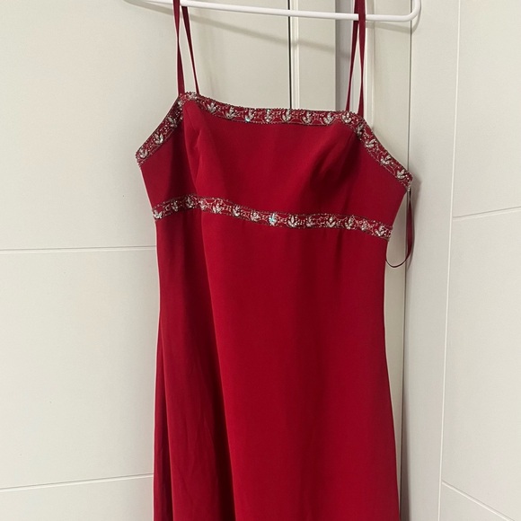 Party dress - Picture 2 of 3